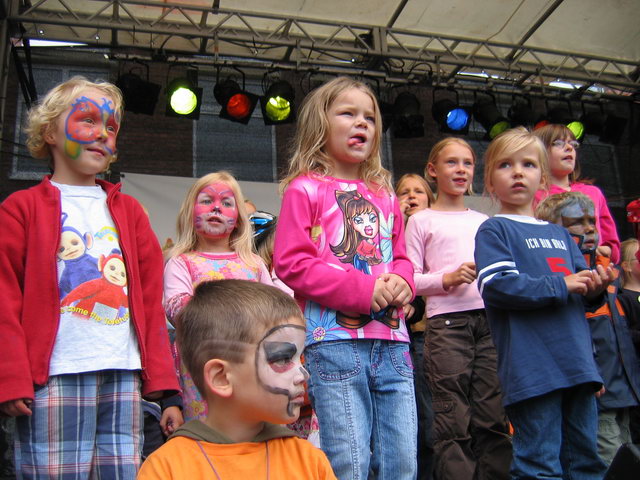 gal/2007/2007 Ruettenscheider Kinderfest/2007 Saitentwist Ruettenscheider Kinderfest 1.9. 402.jpg